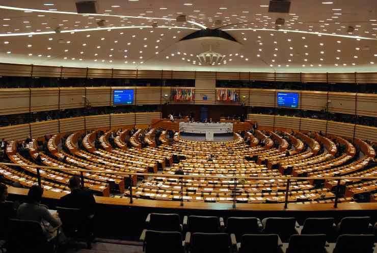 Parlamento Europeo (Depositphotos) - salernosera.it