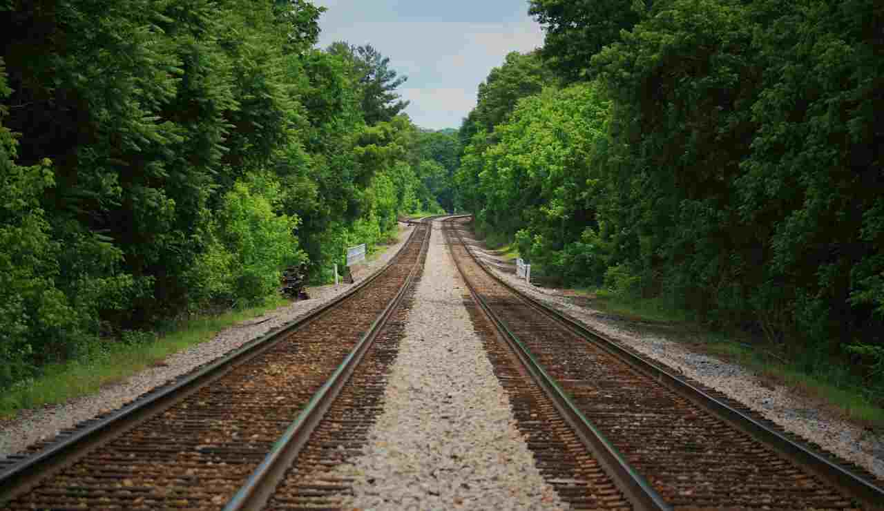 Ferrovia (Pexels) - salernosera.it