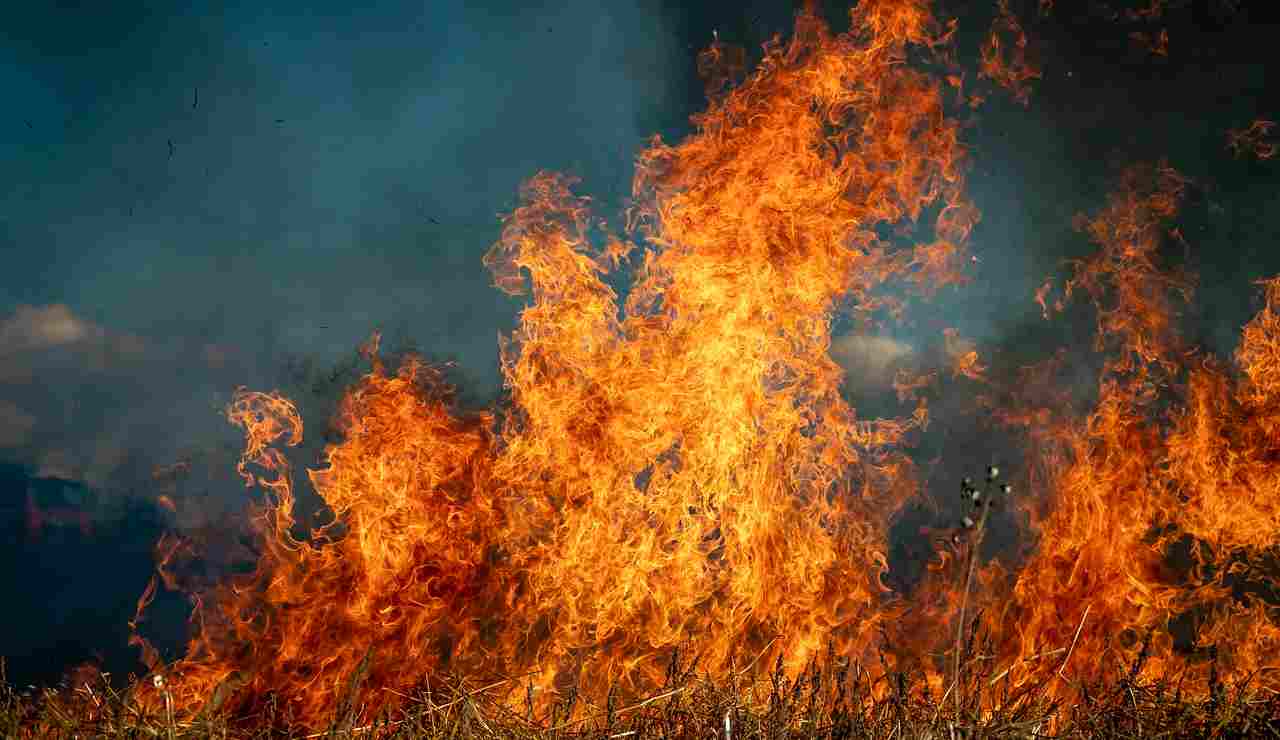 Incendio (Pixabay) - salernosera.it