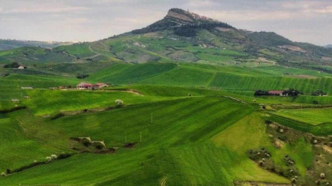 castelli-irpinia-fonteig-salernosera.it