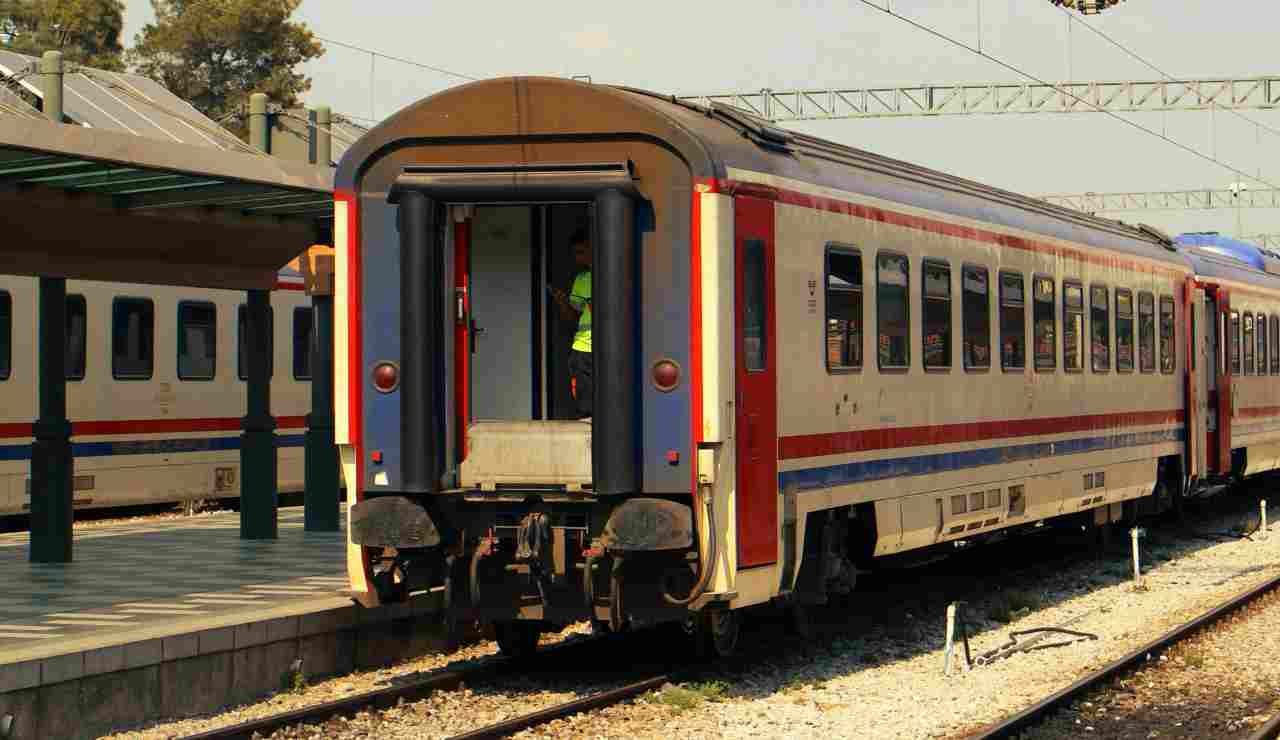 Treno (Pexels) - salernosera.it 