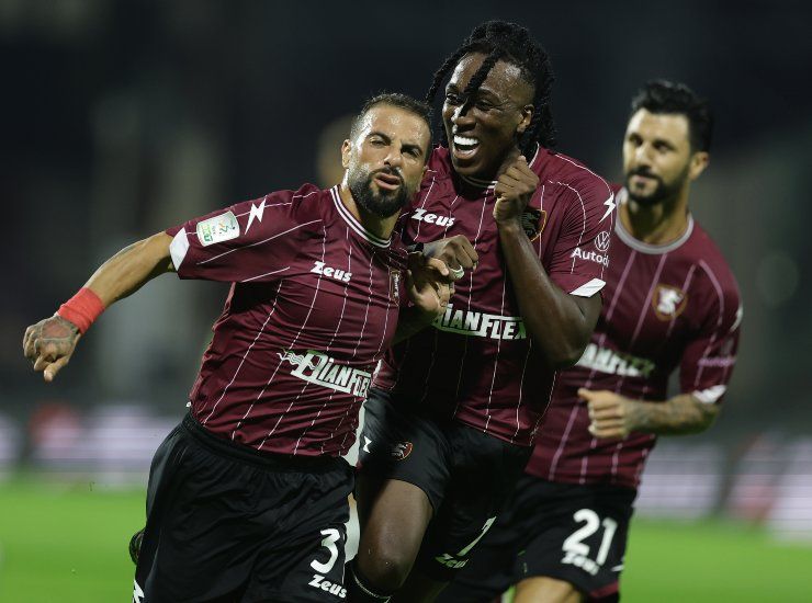 Giocatori Salernitana (LaPresse) - salernosera.it 