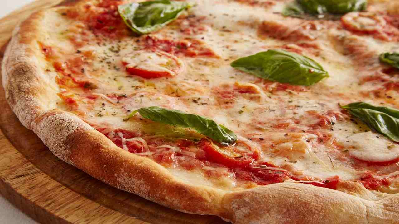 Pizza, puoi mangiarla anche a dieta