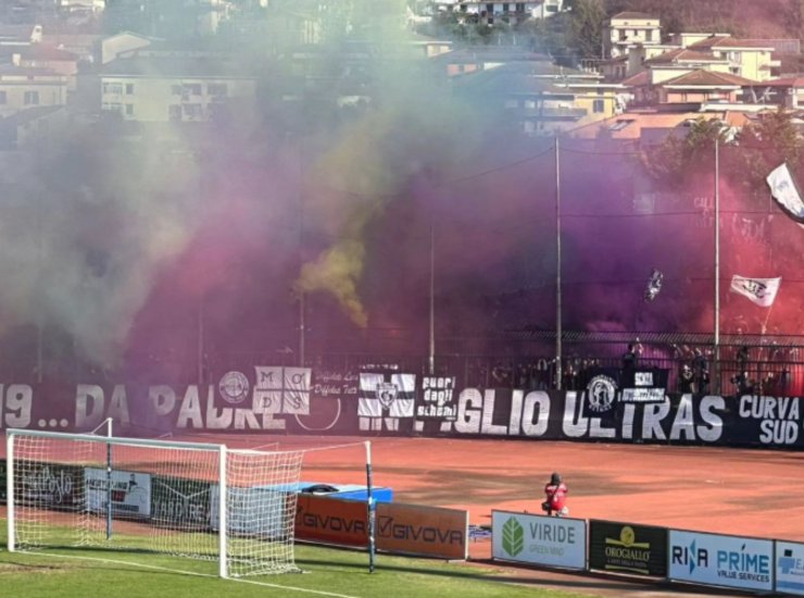 Tifosi Cavese (Fonte forza_cavese Instagram) - salernosera.it