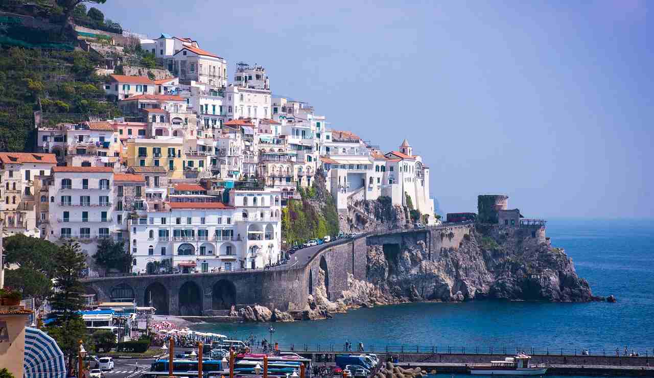 Amalfi, Campania (Pixabay) - salernosera.it 