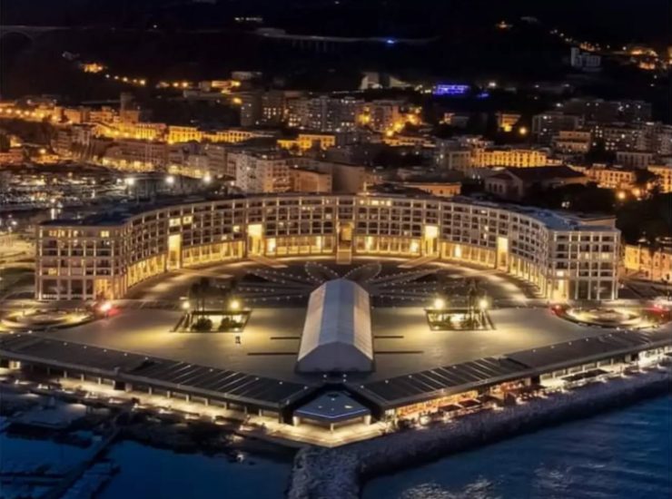 Piazza della Libertà Salerno (Fonte domenartphoto Instagram) - salernosera.it