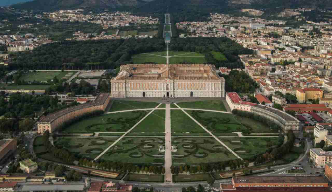 reggia-caserta-concerto-tanani-pexels-salernosera.it