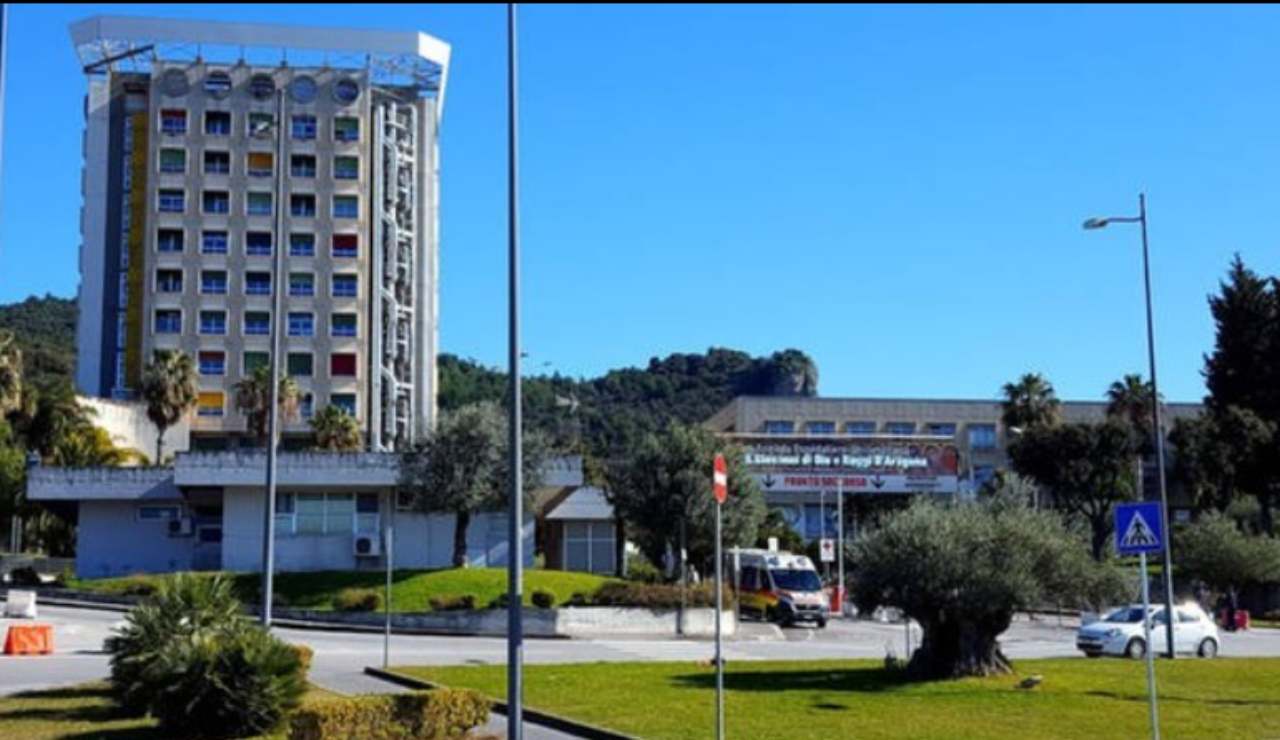 Ospedale Ruggi d'Aragona di Salerno (Fonte positanonews Instagram) - salernosera.it