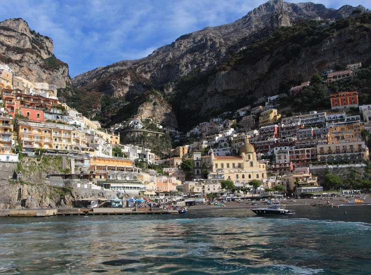 Positano, Campania (Pixabay) - salernosera.it 