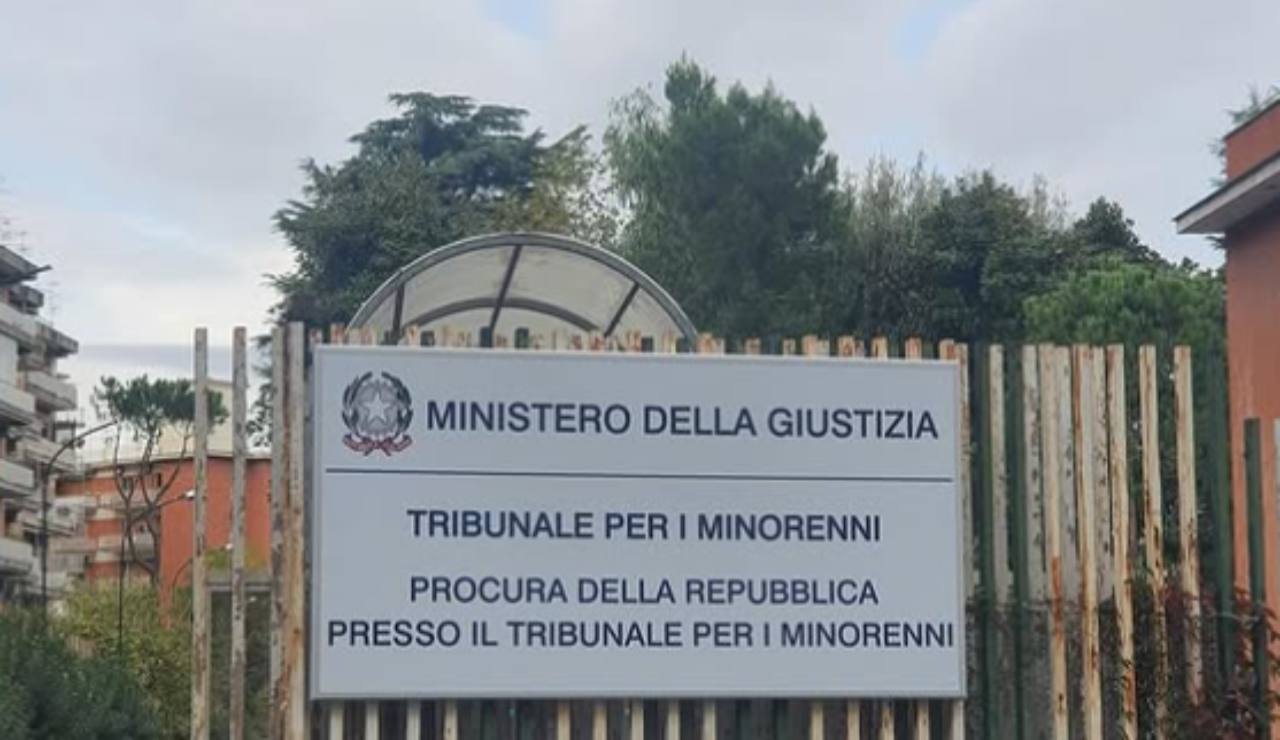 Tribunale dei minori (Fonte informsrl Instagram) - salernosera.it