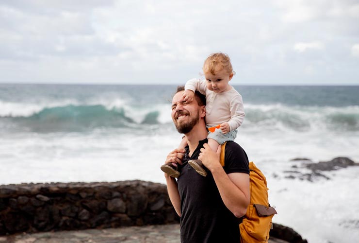 Padre con bambina