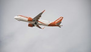 Easyjet (Pexels) - salernosera.it