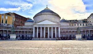 Napoli, Piazza del Plebiscito (Pixabay) - salernosera.it